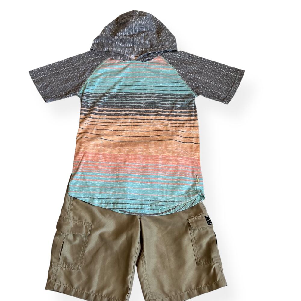 Rip Curl Shorts & Capsule Striped Hooded Tee